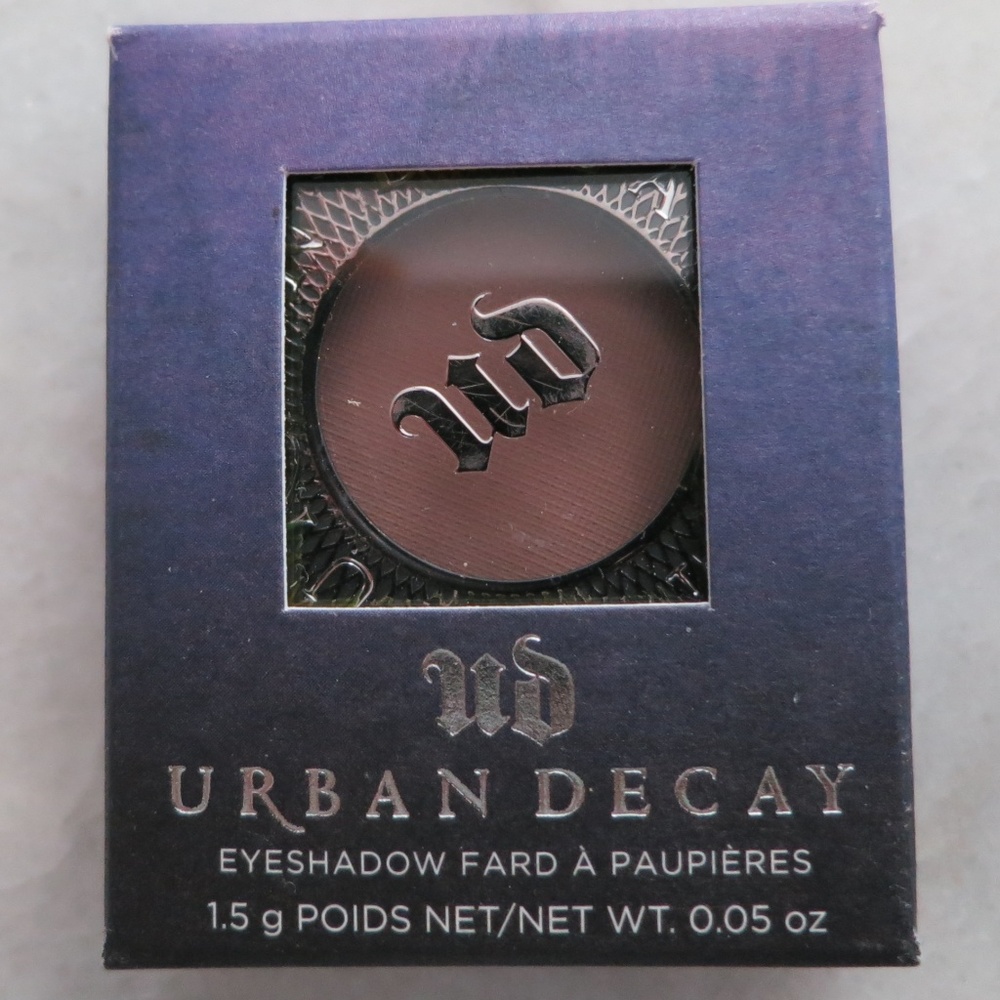 BNIB Urban Decay Eyeshadow - Tease